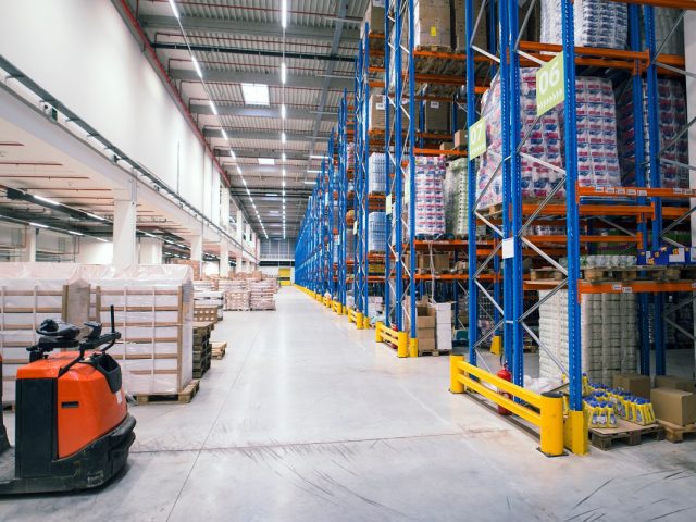 https://www.deniint.com.mk/wp-content/uploads/2019/09/Warehouse-Solutions-How-to-Maximize-Warehouse-Space-Utilization-5-640x480.jpg